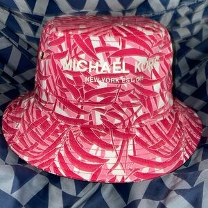 Michael Korts Bucket hat Carmine Pink